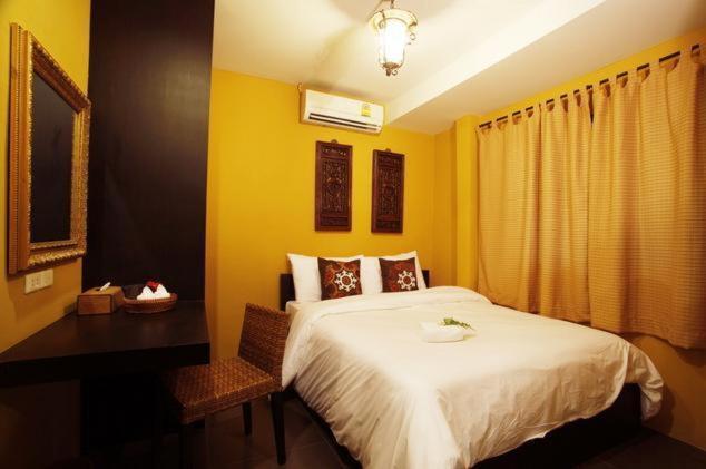 Lilu Chiang Mai Hotel Bagian luar foto