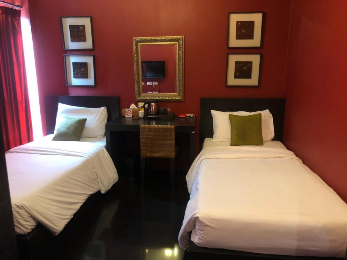 Lilu Chiang Mai Hotel Bagian luar foto